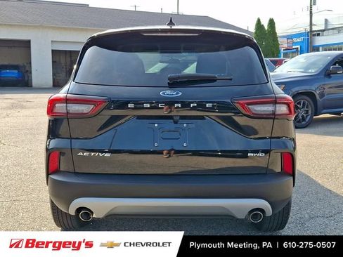 Used 2025 Ford Escape Active AWD/4WD image 6