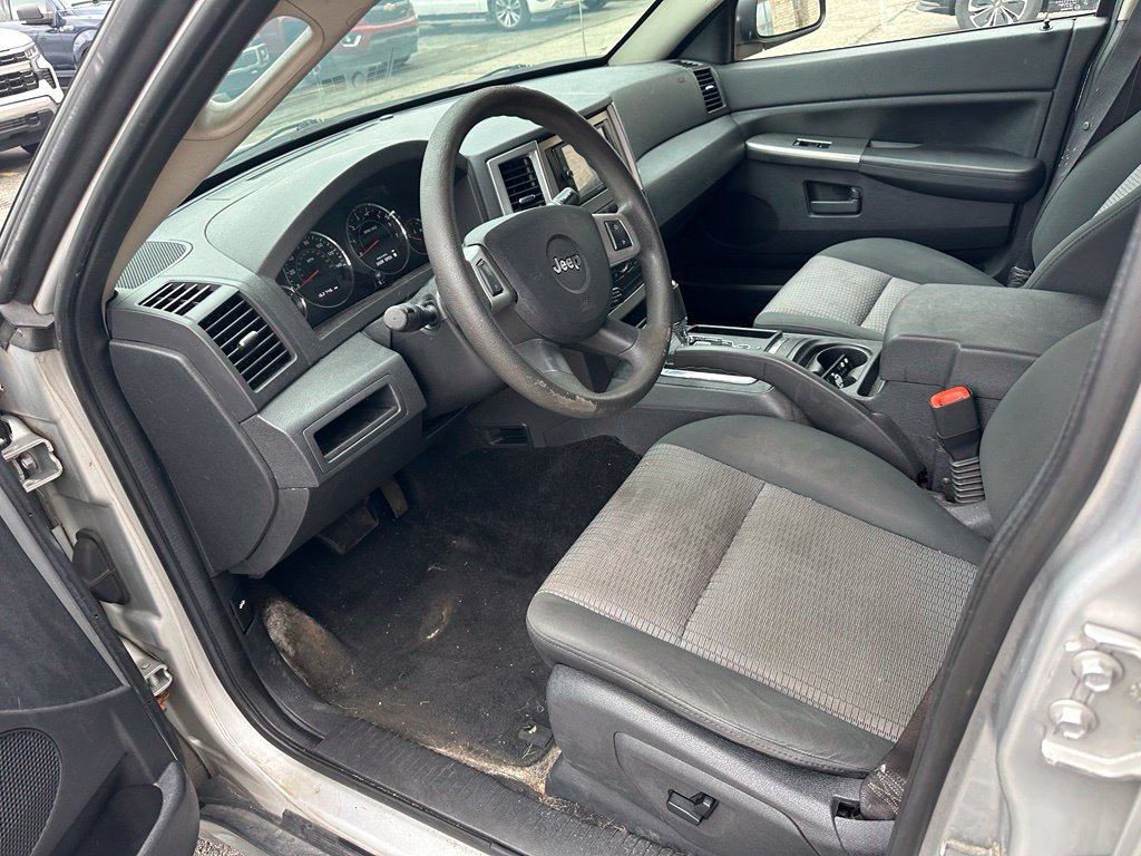 Used 2008 Jeep Grand Cherokee Laredo AWD/4WD image 7