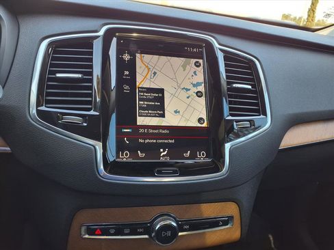 Used 2021 Volvo XC90 T6 Momentum w/ Protection Package image 26