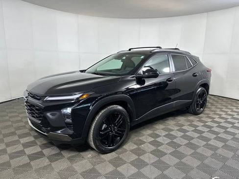 Used 2025 Chevrolet Trax ACTIV w/ Driver Confidence Package image 13