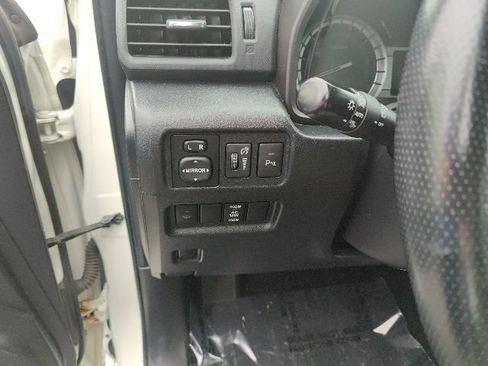 Used 2014 Toyota 4Runner Limited AWD/4WD image 28