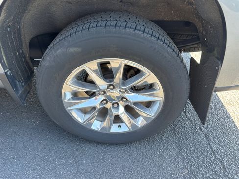 Used 2020 Chevrolet Silverado 1500 LTZ w/ LTZ Plus Package AWD/4WD image 28