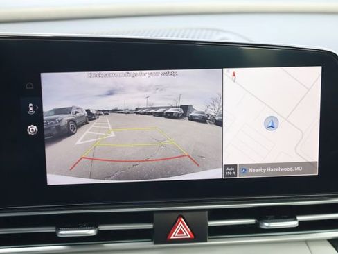 Certified 2025 Hyundai Elantra Limited image 17