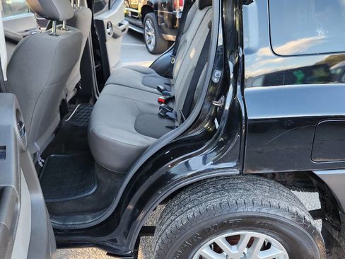 Used 2014 Nissan Xterra S image 26