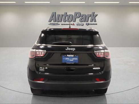 Certified 2019 Jeep Compass Latitude w/ Cold Weather Group AWD/4WD image 5