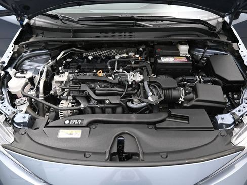 Used 2024 Toyota Corolla LE FWD image 32