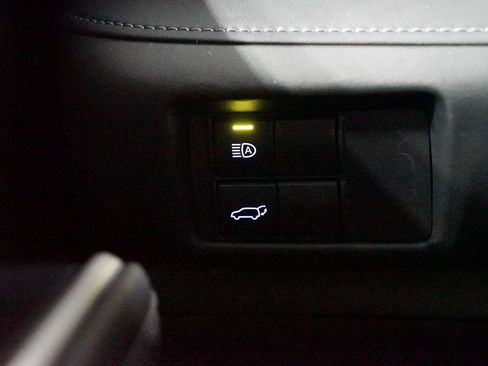 Used 2022 Toyota Highlander XLE image 23