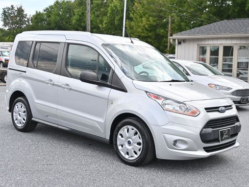 Used 2017 Ford Transit Connect XLT FWD image 4