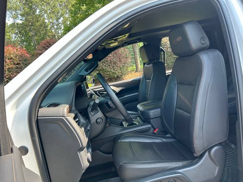 Used 2022 Chevrolet Tahoe High Country AWD/4WD image 41
