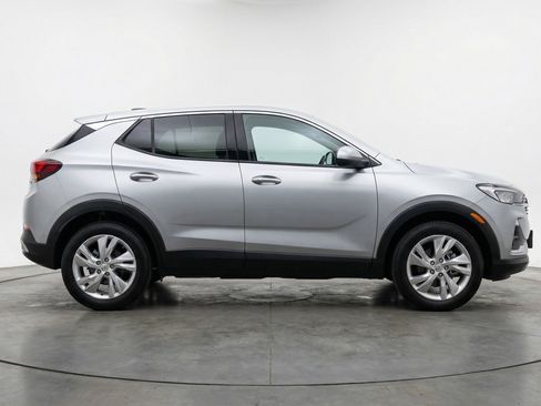 Used 2025 Buick Encore GX Preferred AWD/4WD image 11