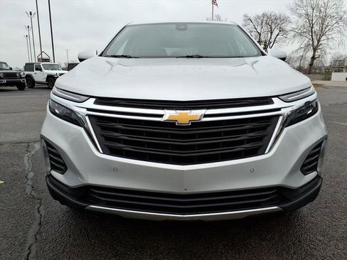 Used 2022 Chevrolet Equinox LT FWD image 2