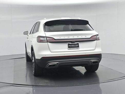 Used 2023 Lincoln Nautilus Reserve w/ Luxury Package AWD/4WD image 30