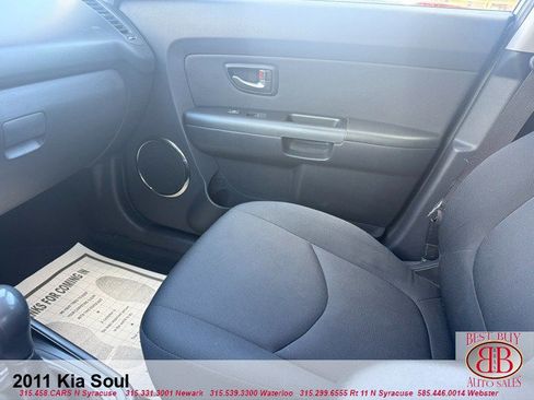 Used 2011 Kia Soul + w/ Audio Pkg FWD image 17