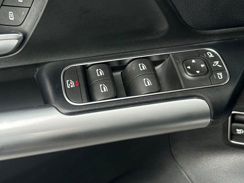 Certified 2025 Mercedes-Benz GLA 250 image 27