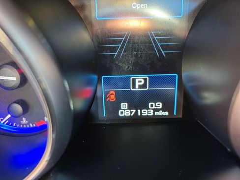 Used 2017 Subaru Outback 3.6R Touring AWD/4WD image 18