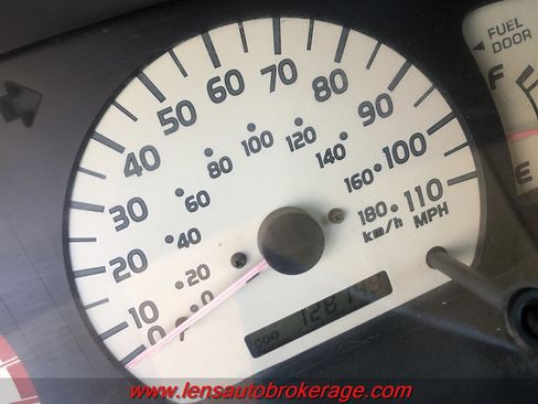 Used 2004 Toyota Tacoma 4x4 Xtracab V6 image 2