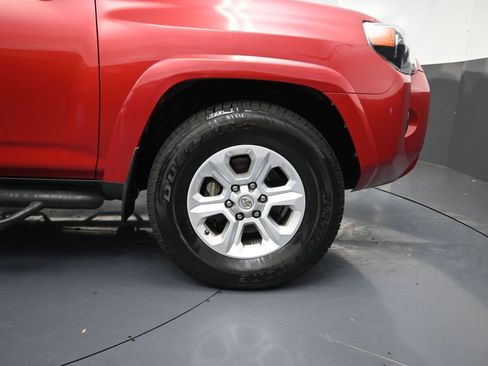 Used 2020 Toyota 4Runner SR5 Premium w/ Moonroof Package RWD image 5