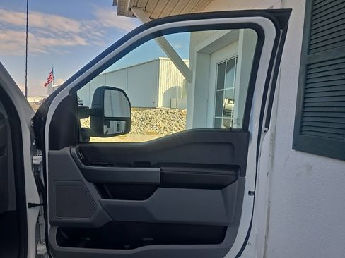 Used 2024 Ford F250 XLT image 23