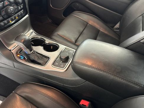 Used 2020 Jeep Grand Cherokee High Altitude AWD/4WD image 22