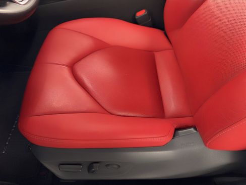 Used 2019 Toyota Camry XSE image 16