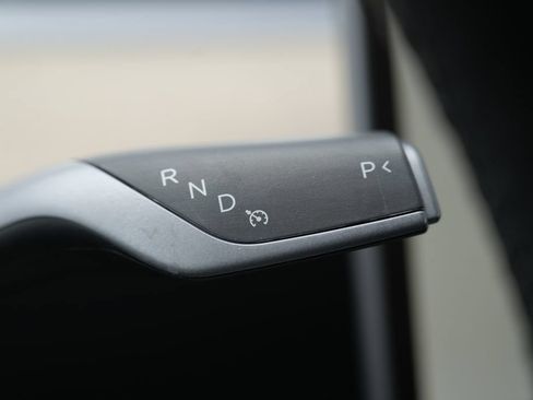 Used 2023 Tesla Model Y AWD image 48