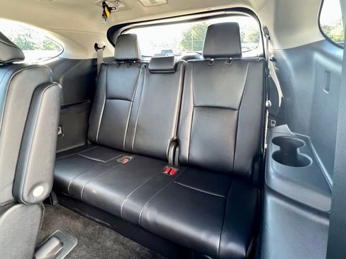 Used 2024 Toyota Highlander XLE image 21