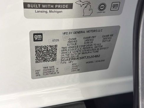 New 2026 Buick Enclave Sport Touring w/ Super Cruise Package image 38