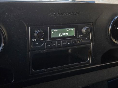 Used 2023 Mercedes-Benz Sprinter 2500 image 18