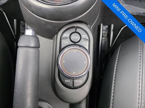 Used 2019 MINI Cooper S w/ Premium Package image 23