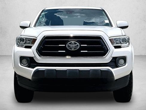 Used 2020 Toyota Tacoma SR5 RWD image 3