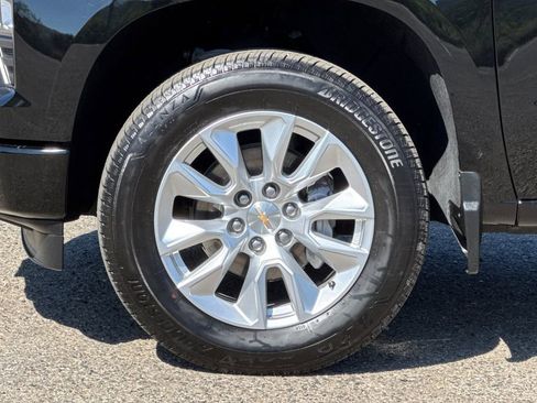Certified 2025 Chevrolet Silverado 1500 Custom image 31