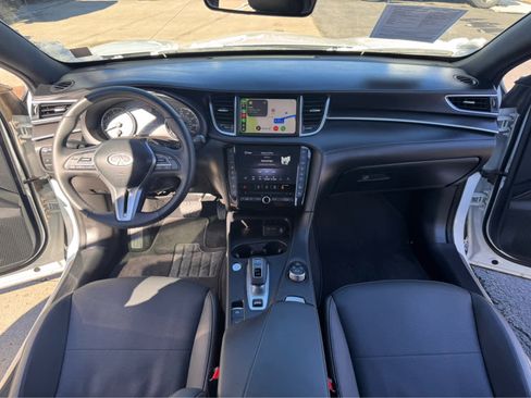 Used 2024 INFINITI QX55 Essential image 11