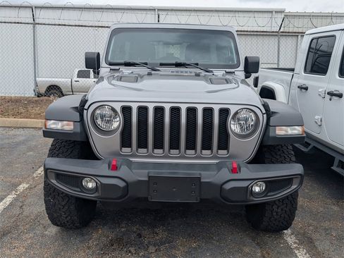 Used 2018 Jeep Wrangler Unlimited Rubicon w/ Cold Weather Group image 2