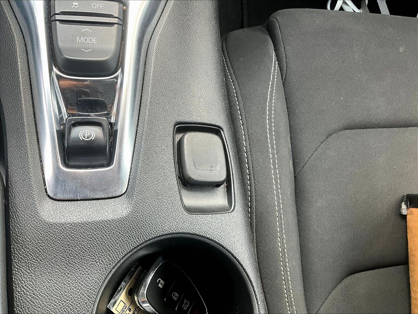 Used 2021 Chevrolet Camaro LT RWD image 15