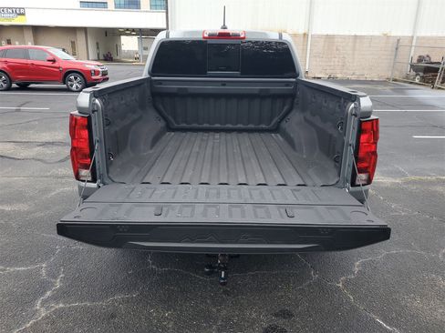 Used 2024 Chevrolet Colorado LT w/ LT Convenience Package image 28