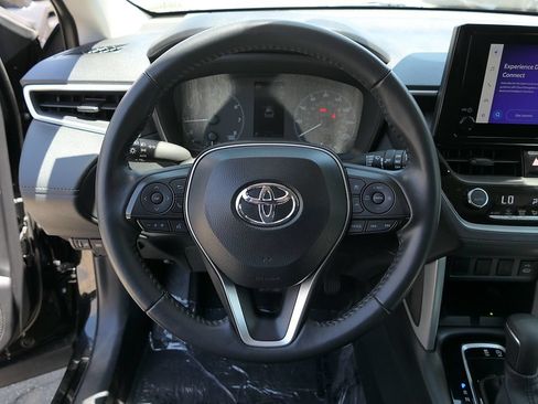 Used 2024 Toyota Corolla Cross LE w/ Moonroof Package AWD/4WD image 18