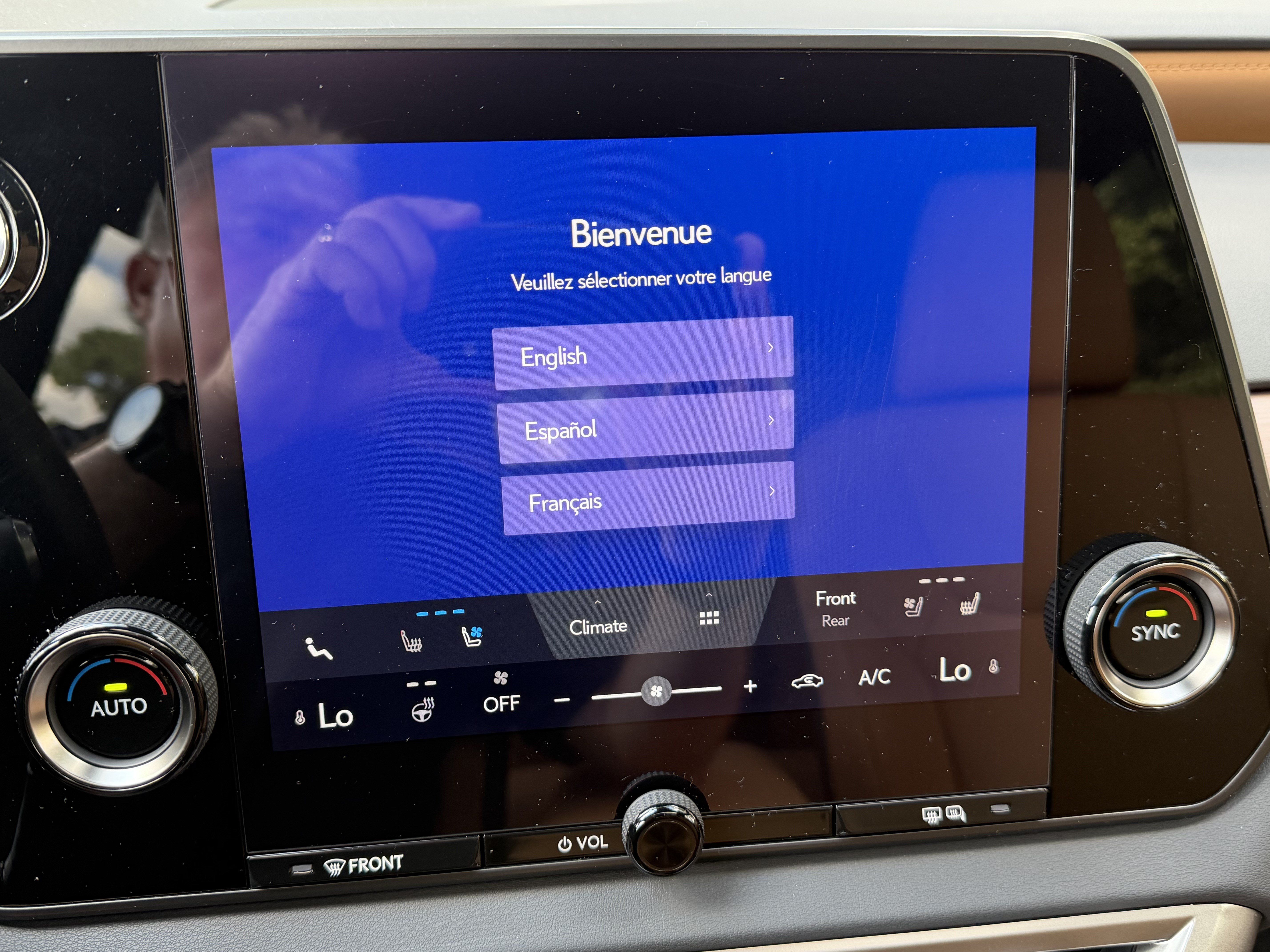 Used 2023 Lexus RX 350h w/ Accessory Package (2T) AWD/4WD image 22