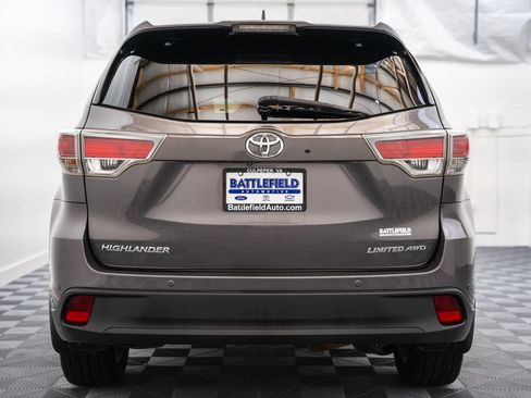 Used 2016 Toyota Highlander Limited Platinum AWD/4WD image 6