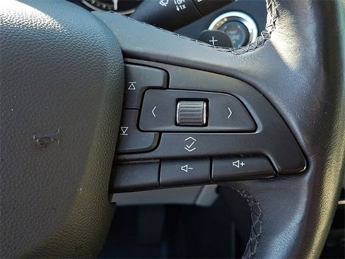 Used 2019 Cadillac XT4 Luxury w/ Cold Weather Package image 21