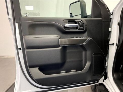 Used 2022 GMC Sierra 2500 AT4 image 25