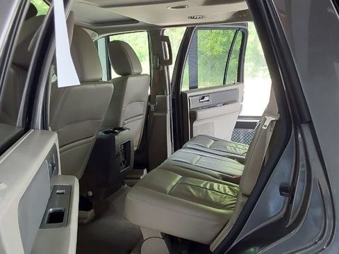 Used 2014 Ford Expedition XLT w/ Leather Seating Package AWD/4WD image 21
