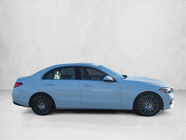 Used 2025 Mercedes-Benz C 300 4MATIC Sedan image 4