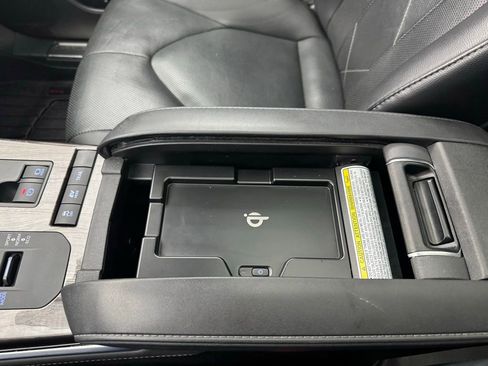 Used 2021 Toyota Highlander Platinum image 35