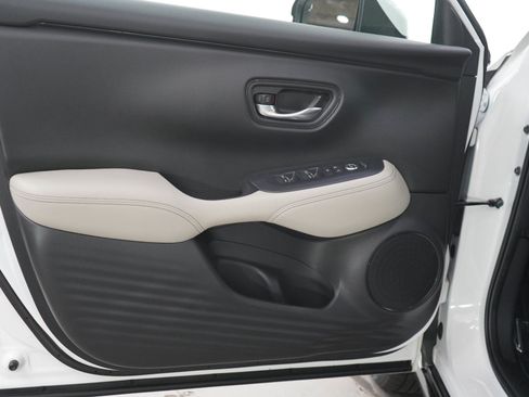 Used 2025 Honda HR-V EX-L image 18