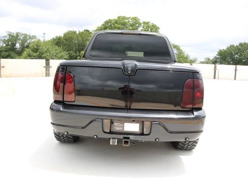 Used 2002 Lincoln Blackwood RWD image 51