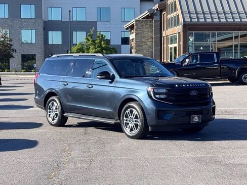 Used 2025 Ford Expedition Max Active AWD/4WD image 1