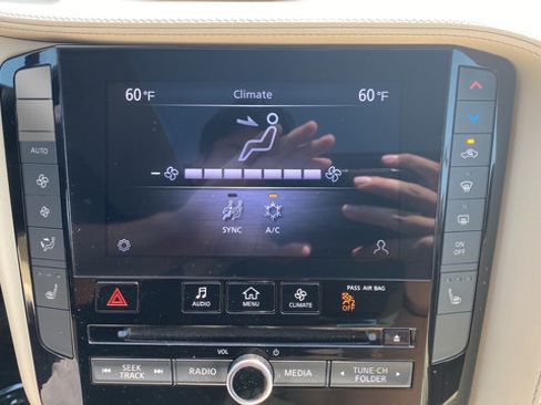 Used 2022 INFINITI QX50 Luxe AWD/4WD image 18