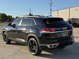 Used 2021 Volkswagen Atlas Cross Sport SE w/ Panoramic Sunroof Package image 5