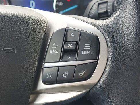 Used 2022 Ford Explorer XLT image 19