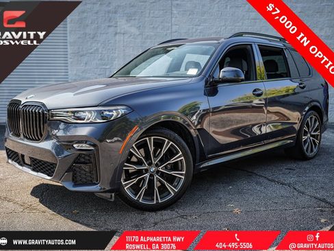 Used 2022 BMW X7 M50i image 1